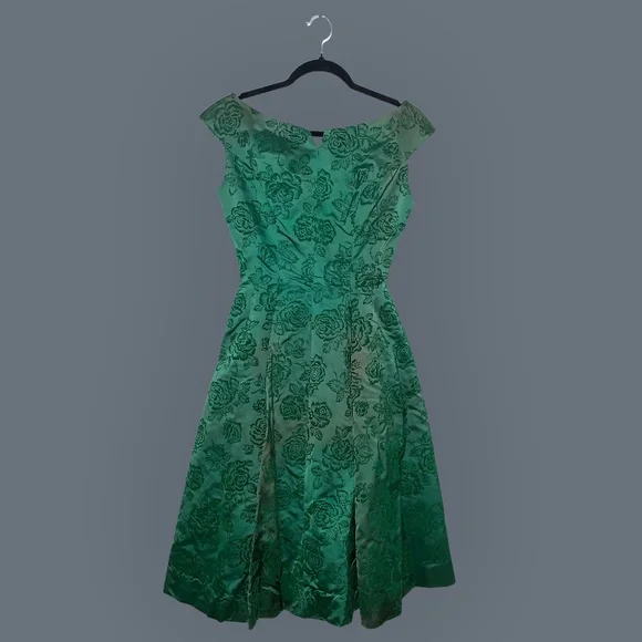 Saks Fifth Avenue | Dresses | Green Vintage Saks Fifth Avenue Floral Dress  | Poshmark